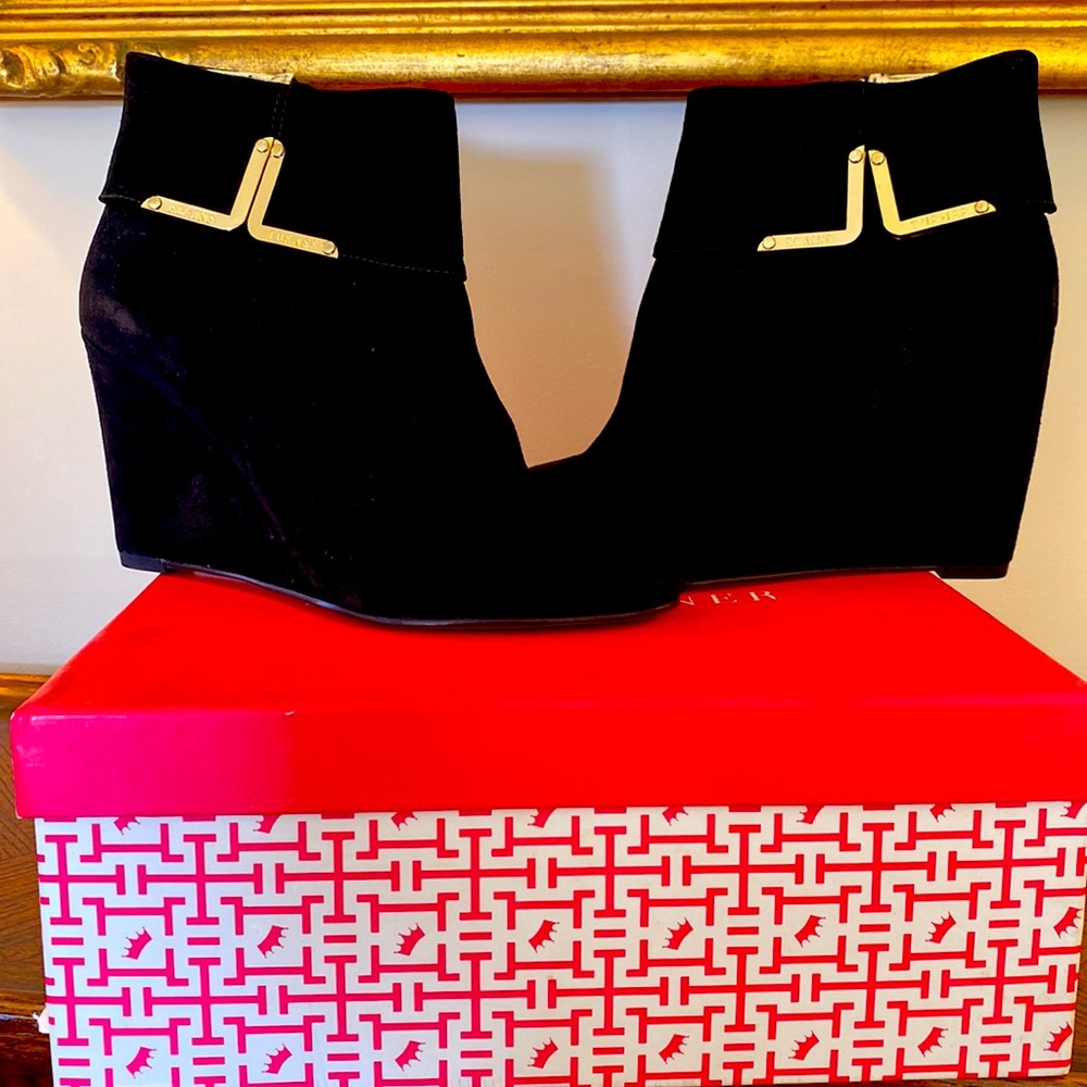 NWOT Elaine Turner Black Suede Wedge Boots - Picture 5 of 5